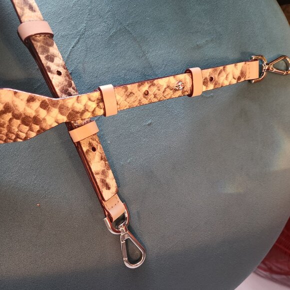 MICHAEL KORS ~ Guitar Strap for Purse and Bags ~ Leather Snakeskin Print ~ NWOT - Picture 2 of 3